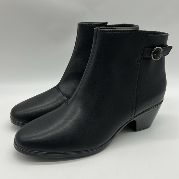 2512- Clarks Emily2 Belle Black Ankle Booties – Size 11 M – NWT with Box - Picture 3 of 12